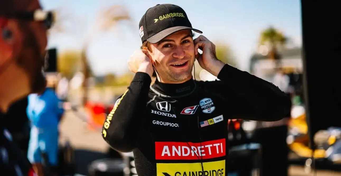 索伯车队完胜迈凯伦，周冠宇刷新纪录