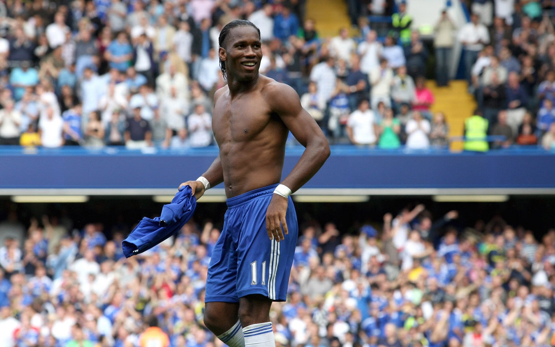 马赛轻取牙买加，萨卡在年度焦点之战中接管比赛的启示