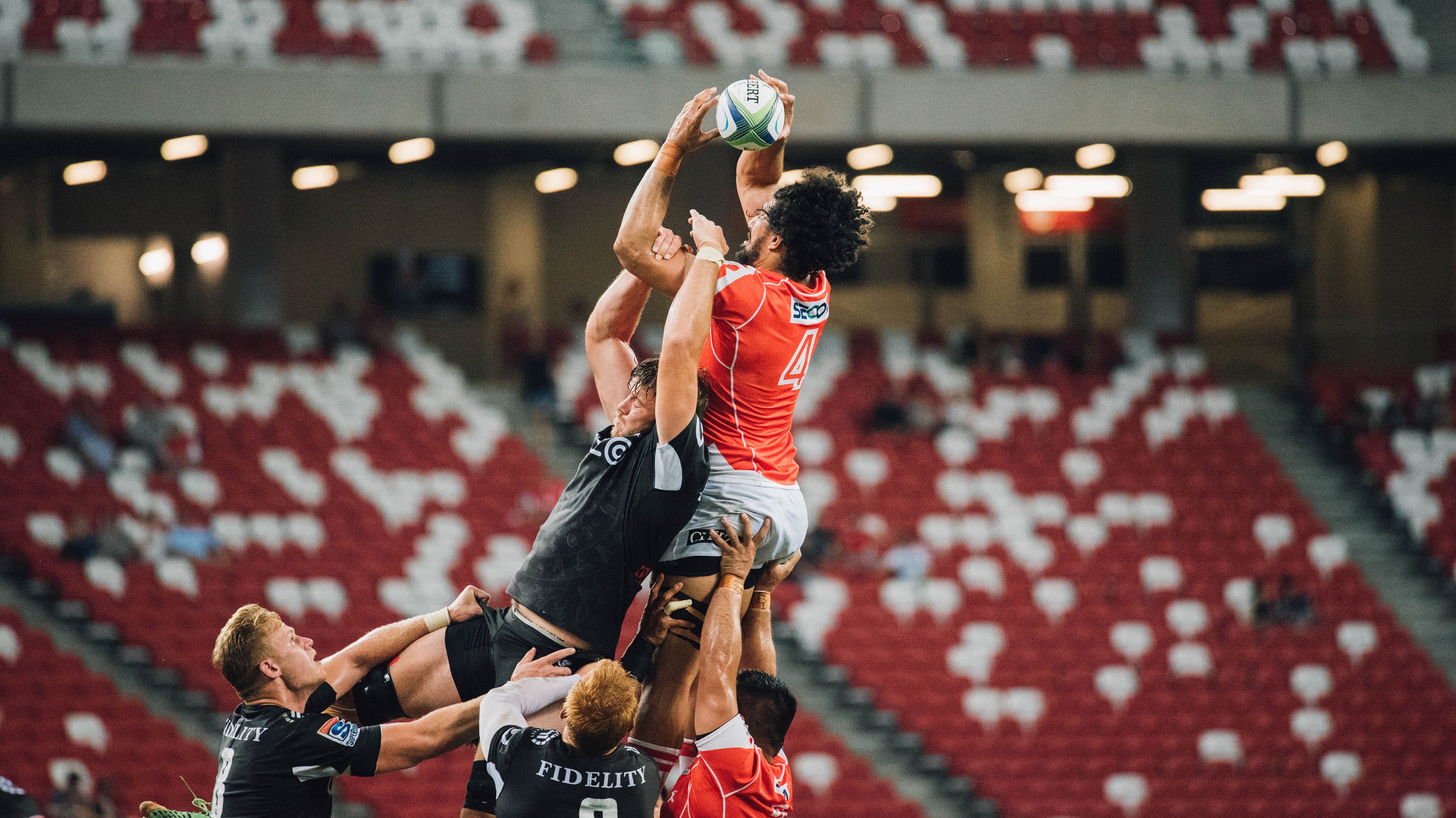 当狼王披上公牛战袍，爱德华兹的防守如何让勇士窒息？