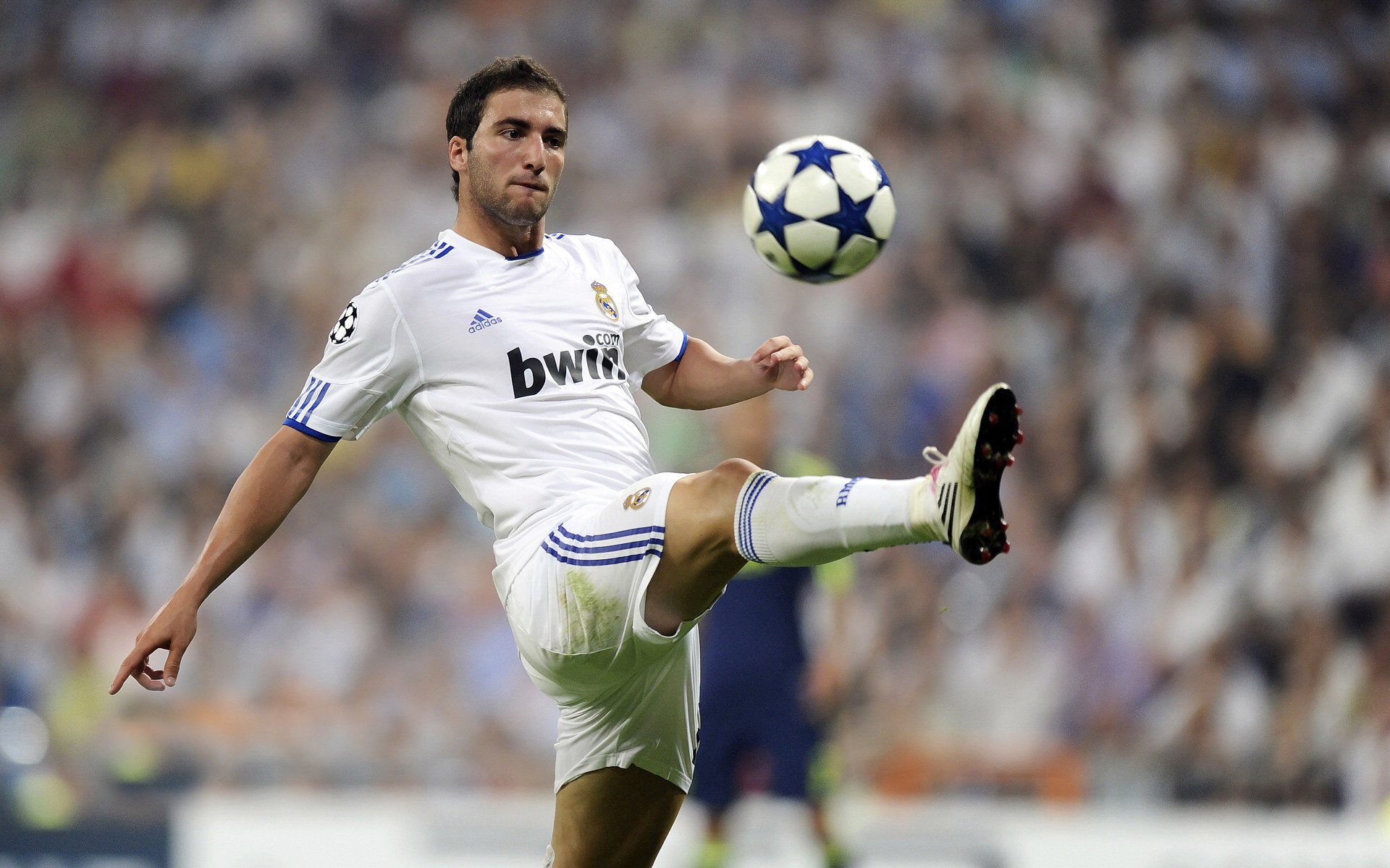 布克单骑救主撕裂北京防线，魔术翻盘背后是篮球哲学的胜利